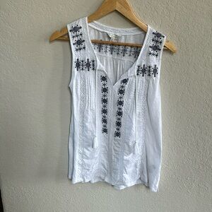 Embroidered White Sleeveless Top